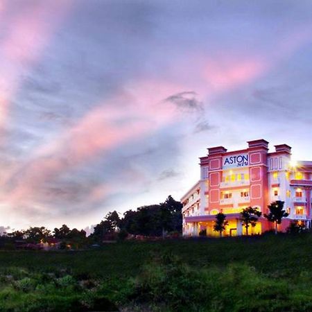 Aston Niu Manokwari Hotel & Conference Center Exterior photo