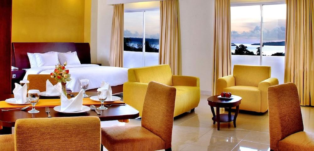Aston Niu Manokwari Hotel & Conference Center Exterior photo